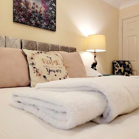 Apartment 2 Дарлингтън Екстериор снимка