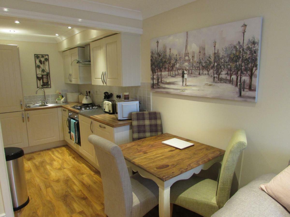 Apartment 2 Дарлингтън Екстериор снимка